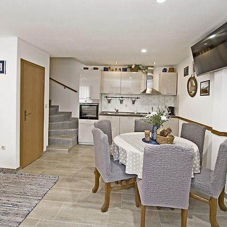 Holiday Home Listesi 1 Trogir Exterior photo