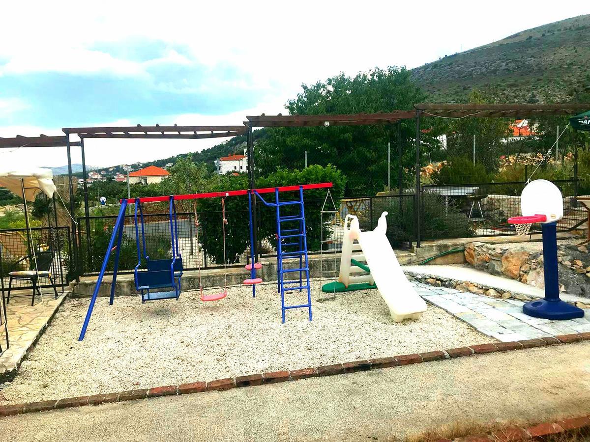Holiday Home Listesi 1 Trogir Exterior photo